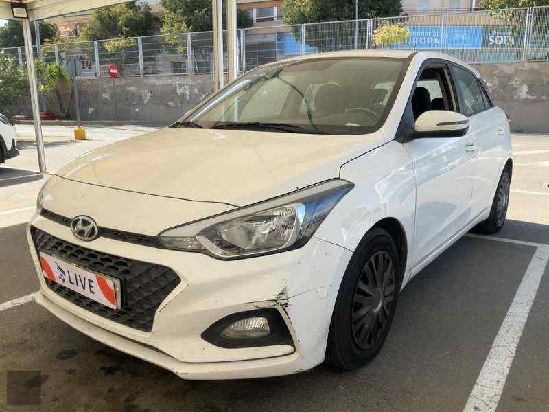 Car image HYUNDAI i20