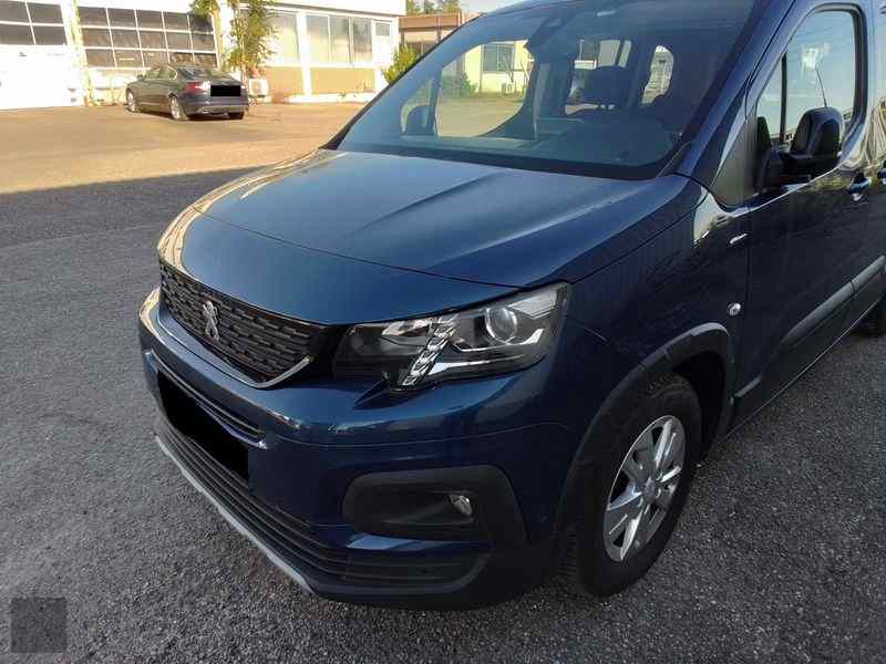 Car image PEUGEOT RIFTER