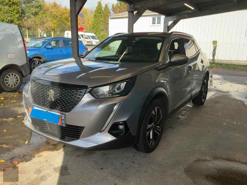 Car image PEUGEOT 2008