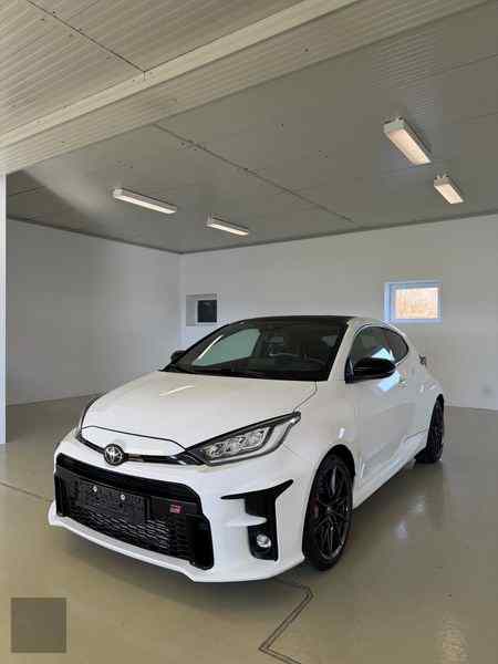 Slika vozila TOYOTA Yaris