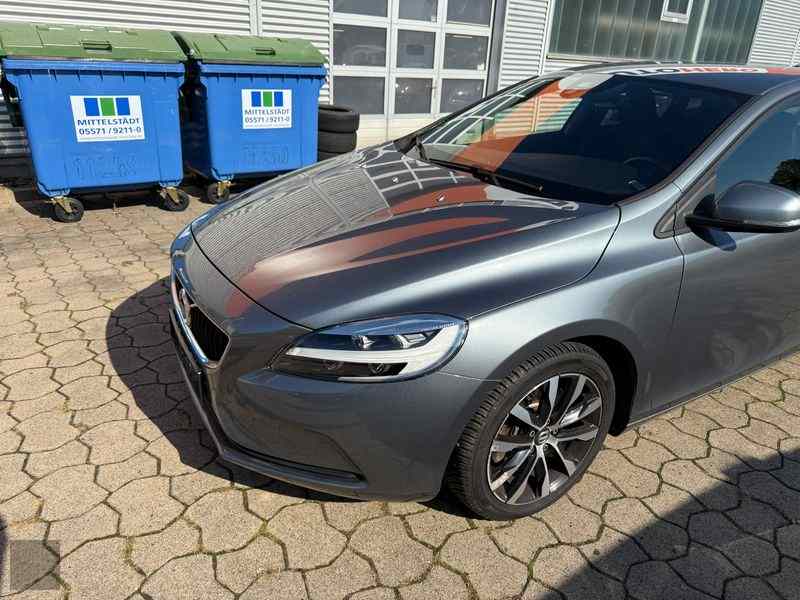 Slika vozila VOLVO V40