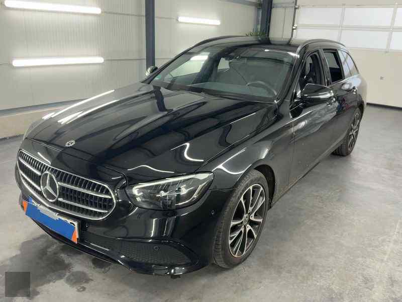 Slika vozila MERCEDES-BENZ E-Class