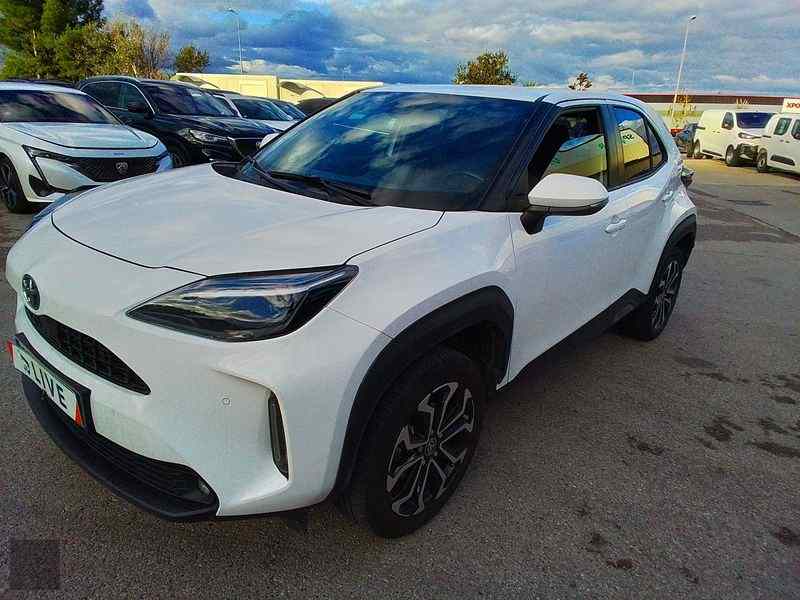 Slika vozila TOYOTA Yaris Cross