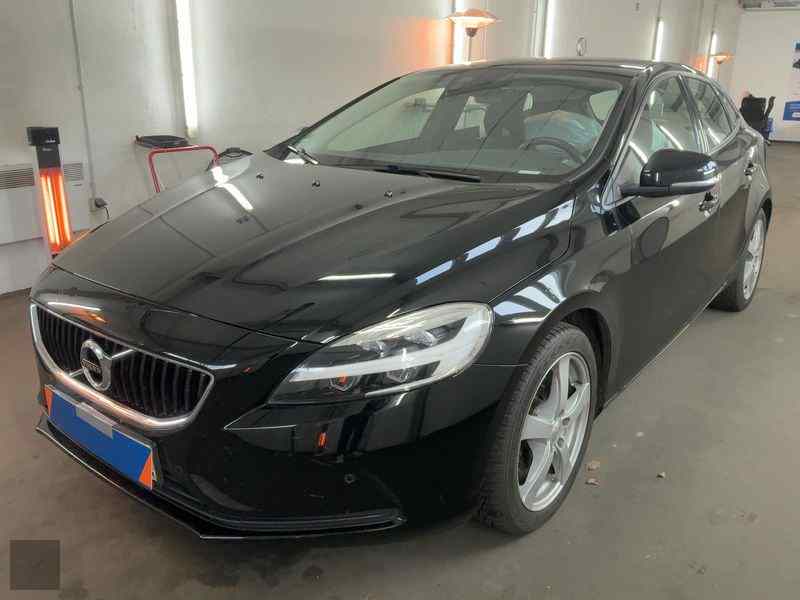 Slika vozila VOLVO V40