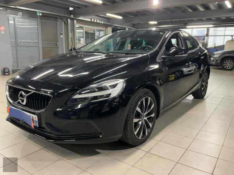 Slika vozila VOLVO V40
