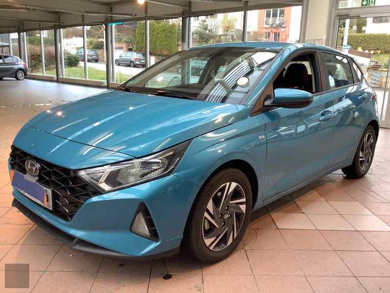 Car image HYUNDAI i20