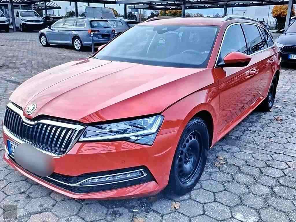 Slika vozila &Scaron;KODA Superb