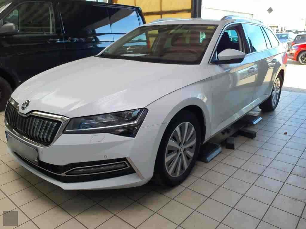 Slika vozila &Scaron;KODA Superb