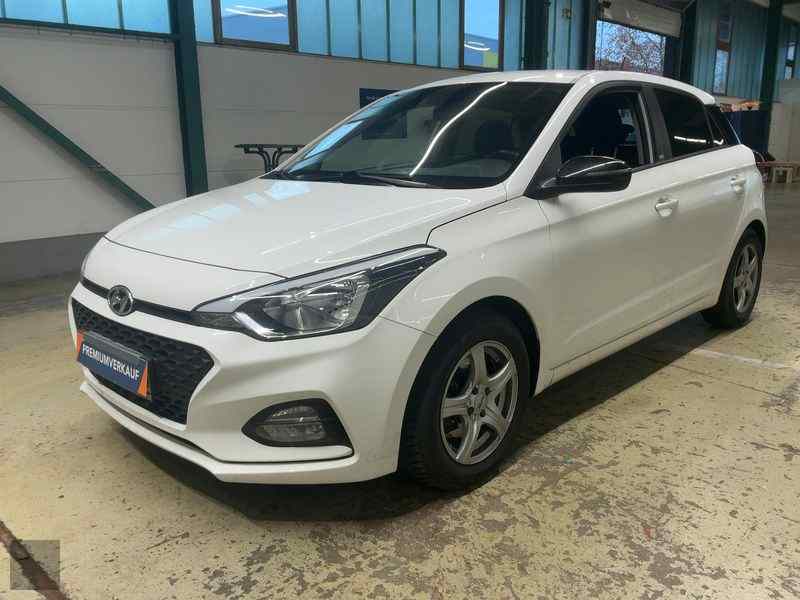 Slika vozila HYUNDAI i20