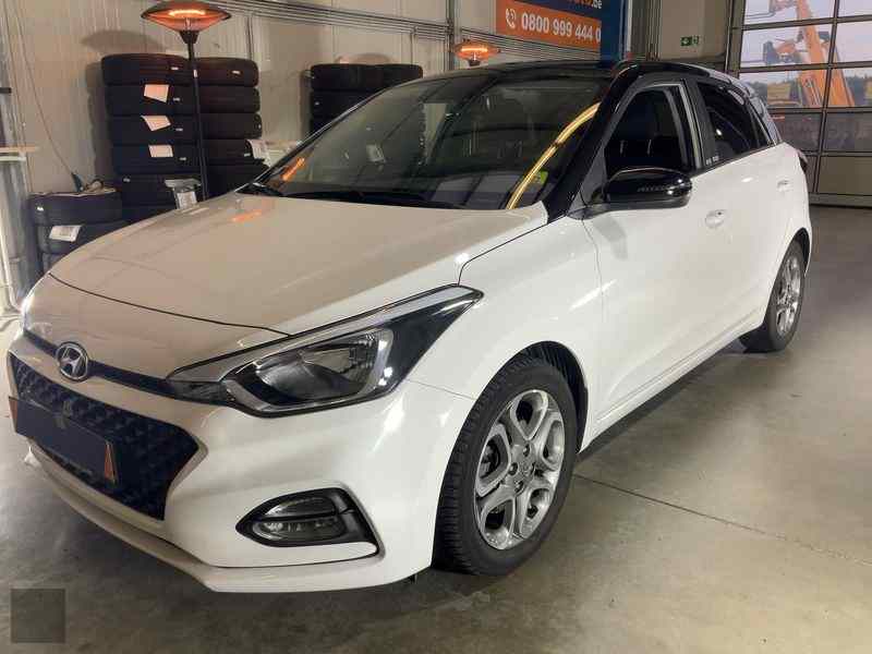 Slika vozila HYUNDAI i20