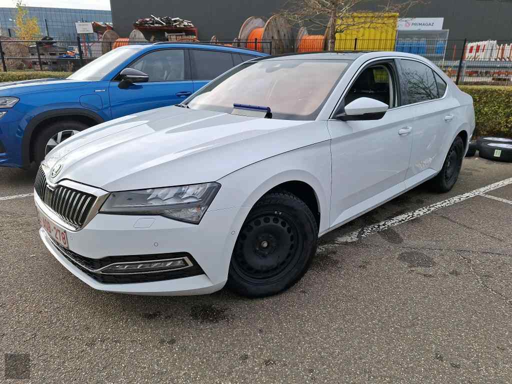 Slika vozila &Scaron;KODA Superb