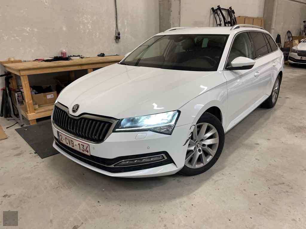 Slika vozila &Scaron;KODA Superb