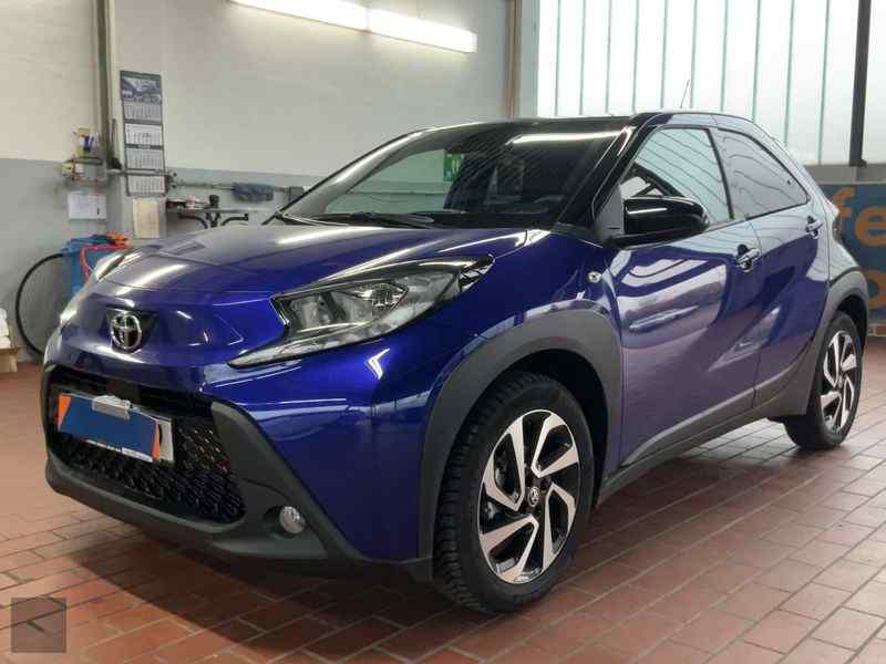 Slika vozila TOYOTA Aygo X