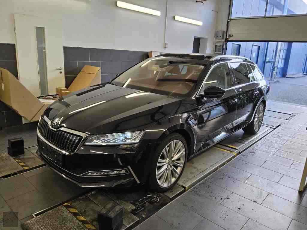 Slika vozila &Scaron;KODA Superb