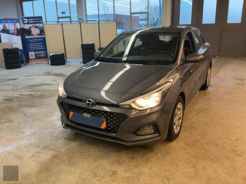 Slika vozila HYUNDAI i20