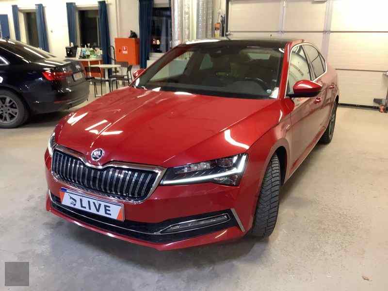 Slika vozila &Scaron;KODA Superb