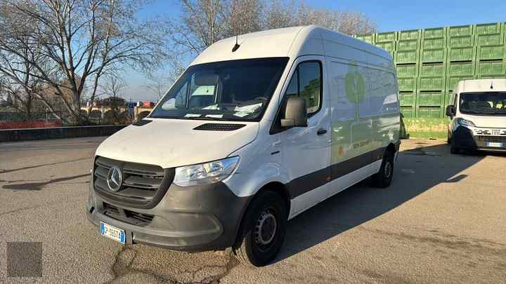 Slika vozila MERCEDES-BENZ T-Class