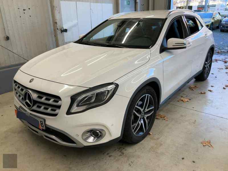 Slika vozila MERCEDES-BENZ GLA-Class