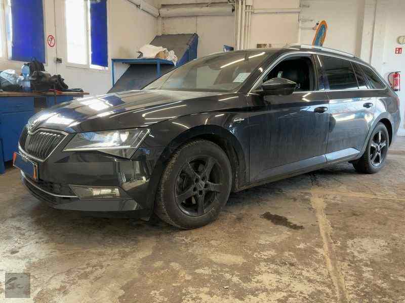 Slika vozila &Scaron;KODA Superb