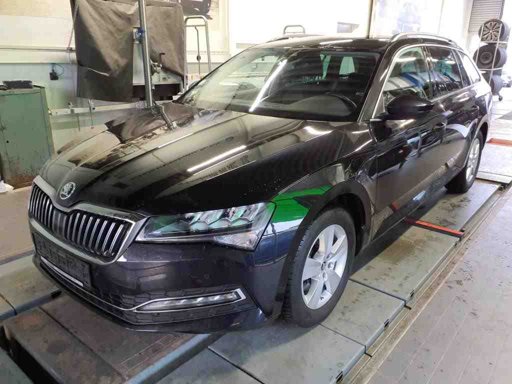 Slika vozila &Scaron;KODA Superb