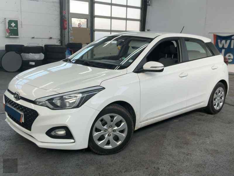 Slika vozila HYUNDAI i20