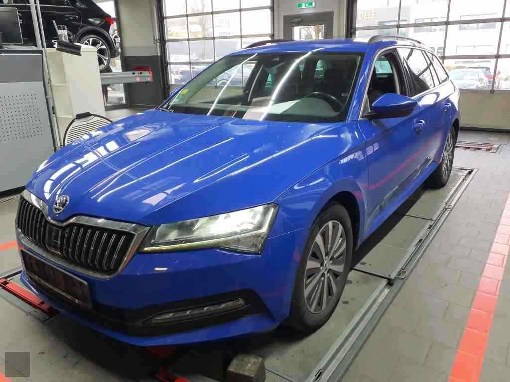 Slika vozila &Scaron;KODA Superb