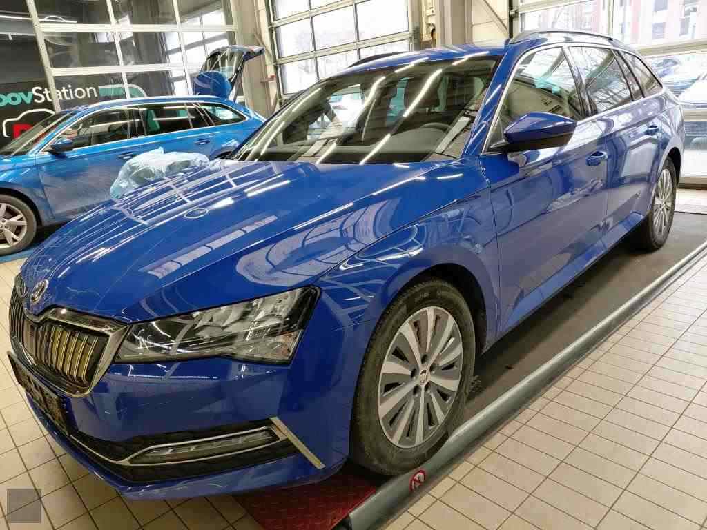 Slika vozila &Scaron;KODA Superb