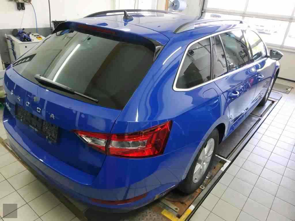 Slika vozila &Scaron;KODA Superb