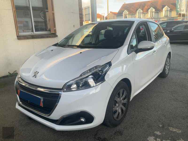 Slika vozila PEUGEOT 208