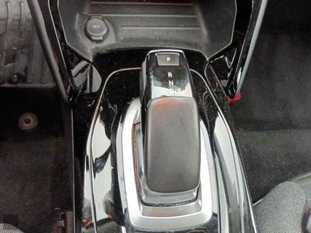 Slika vozila PEUGEOT 2008