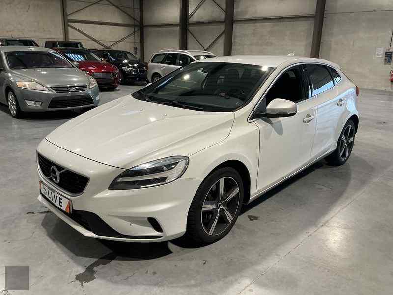 Slika vozila VOLVO V40