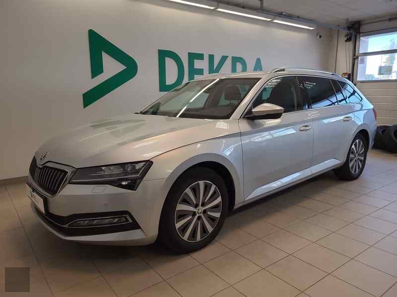 Slika vozila &Scaron;KODA Superb