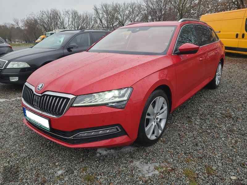 Slika vozila &Scaron;KODA Superb