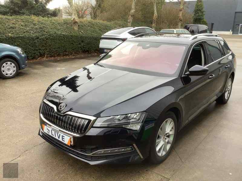 Slika vozila &Scaron;KODA Superb