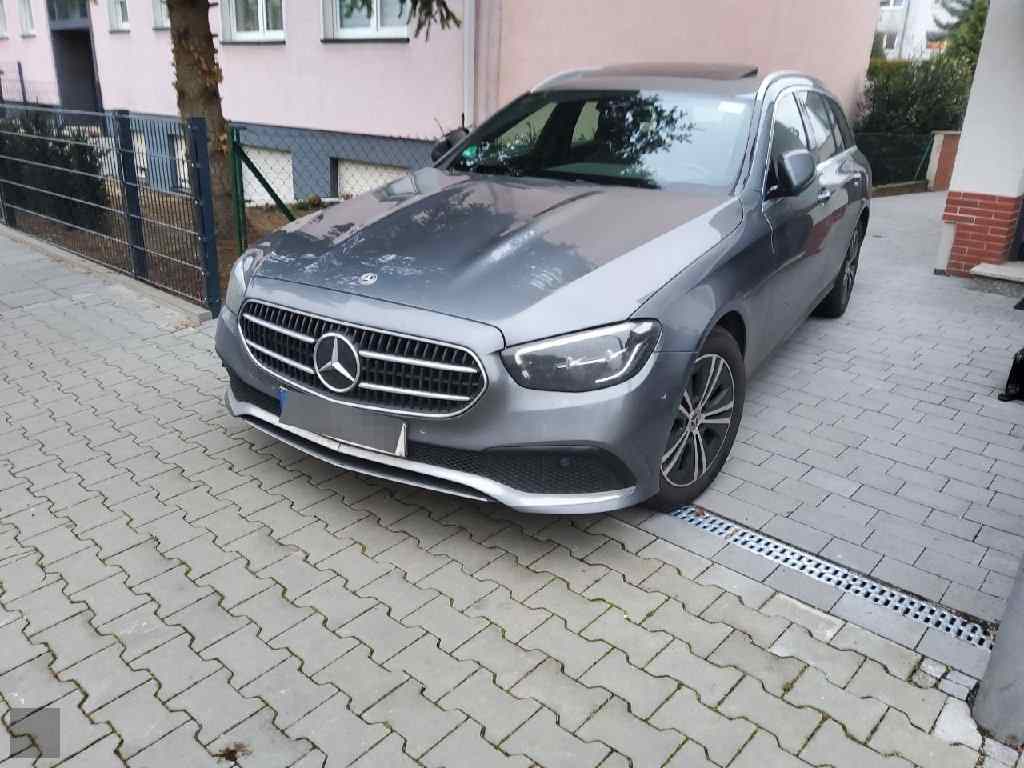 Slika vozila MERCEDES-BENZ E-Class