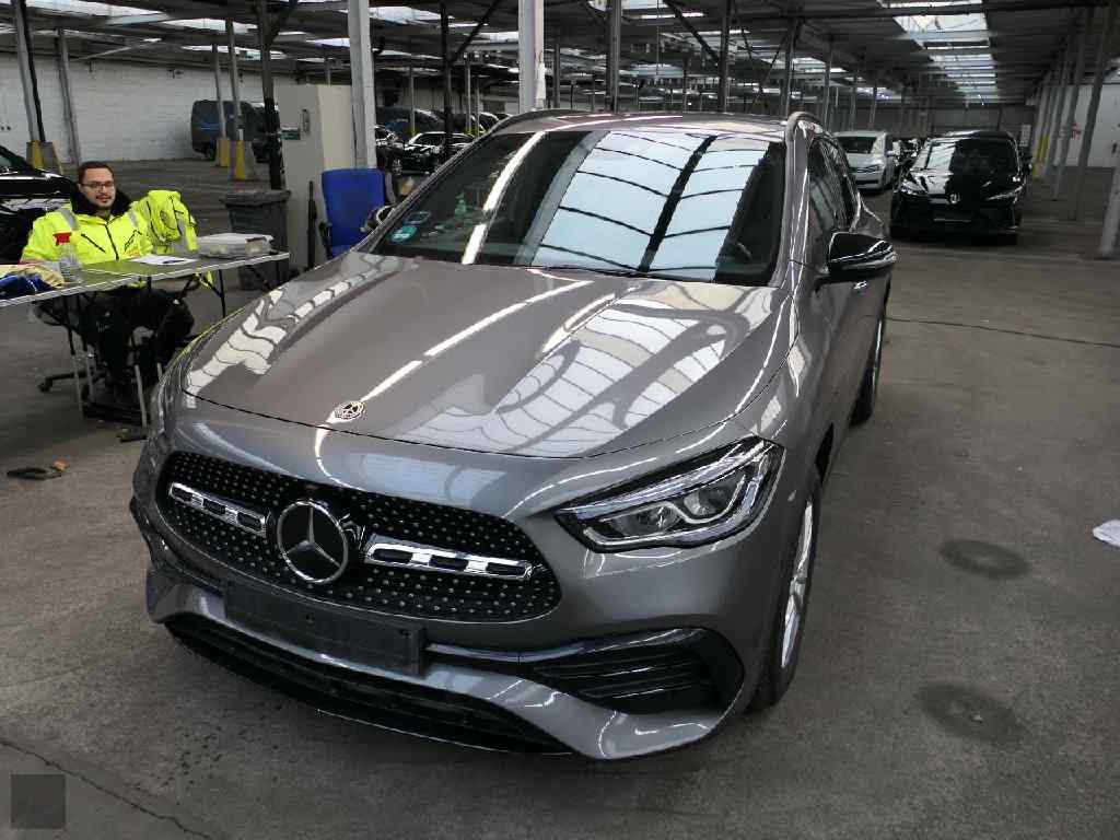 Slika vozila MERCEDES-BENZ GLA-Class