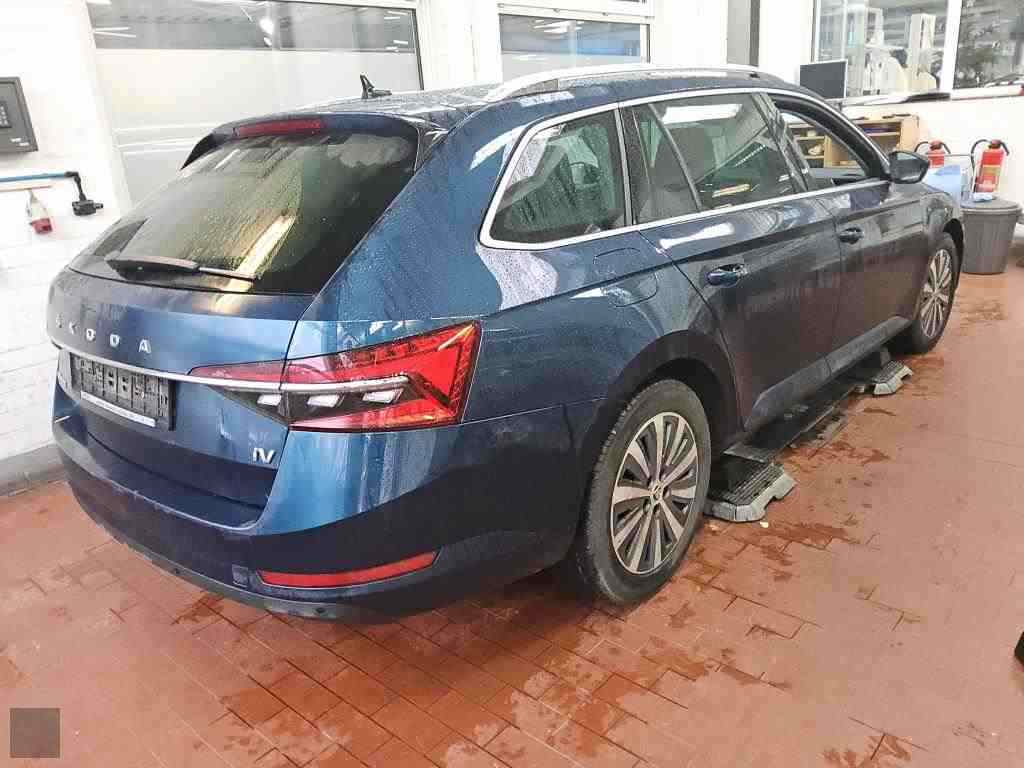 Slika vozila &Scaron;KODA Superb