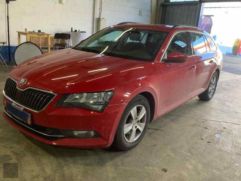 Slika vozila &Scaron;KODA Superb