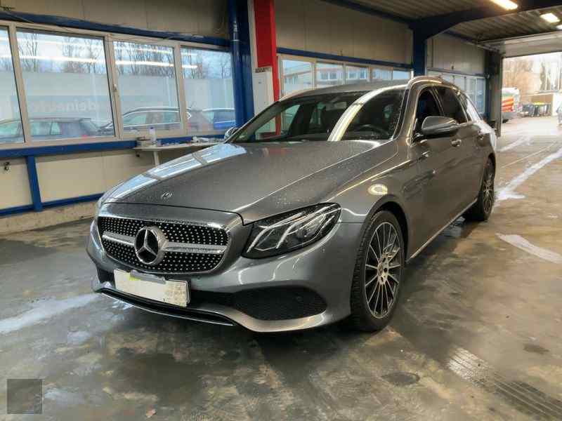 Slika vozila MERCEDES-BENZ E-Class