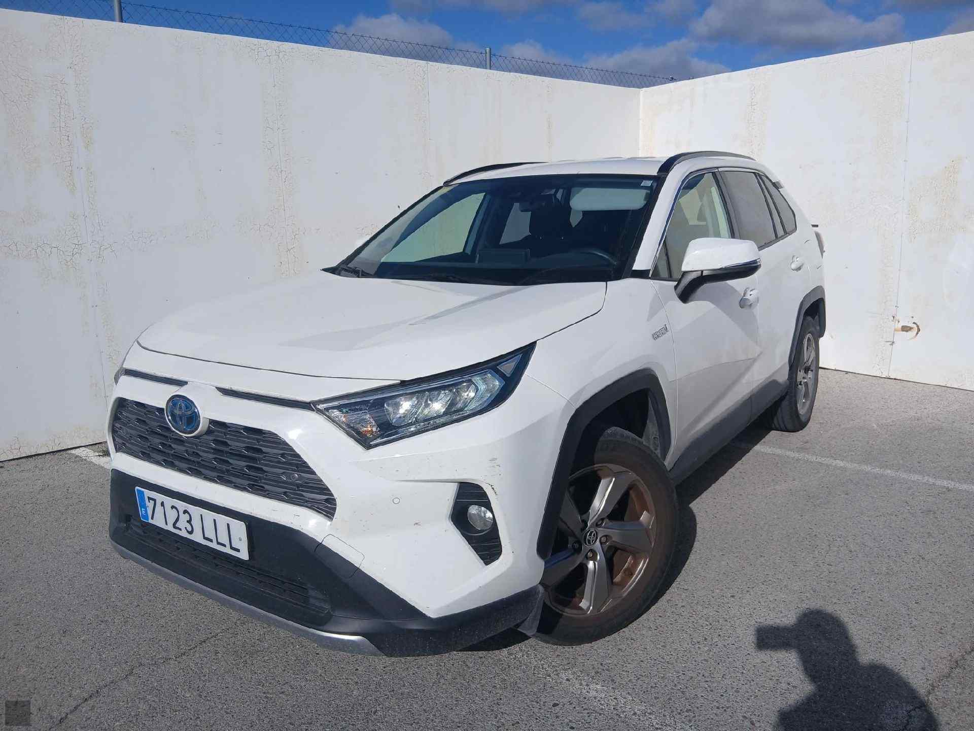 Slika vozila TOYOTA RAV4