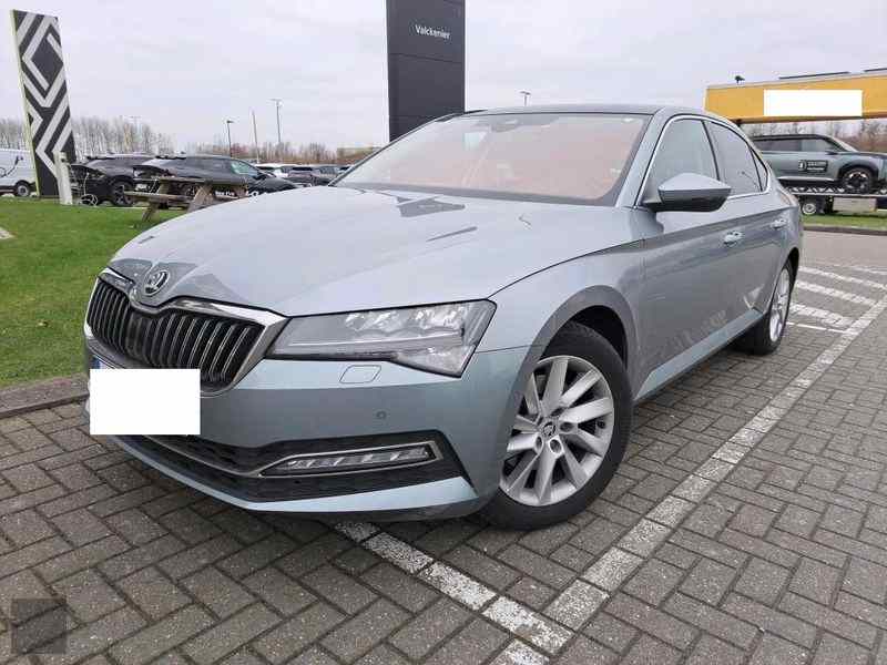 Slika vozila &Scaron;KODA Superb