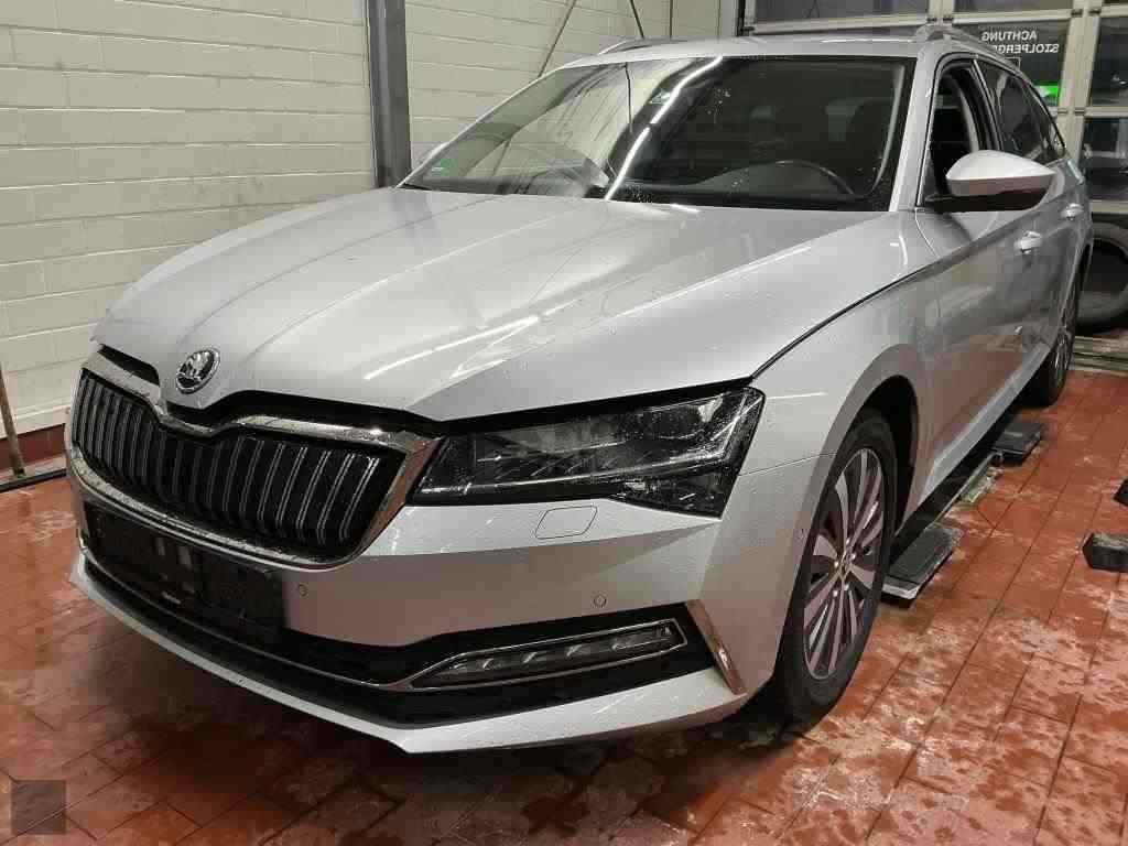 Slika vozila &Scaron;KODA Superb