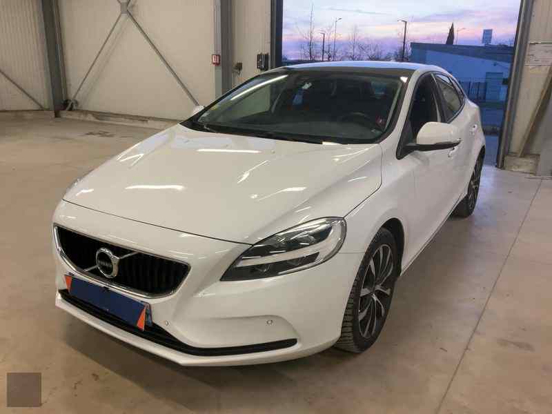 Slika vozila VOLVO V40