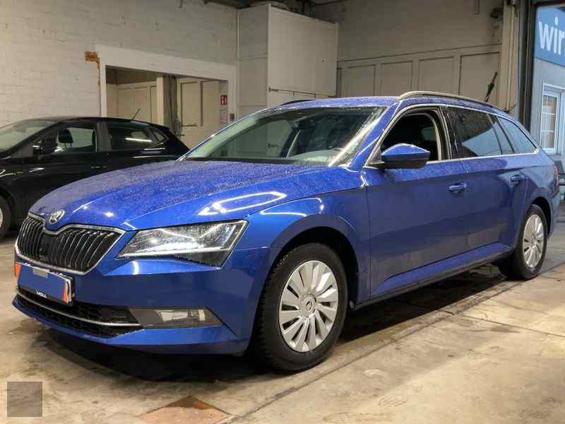 Slika vozila &Scaron;KODA Superb