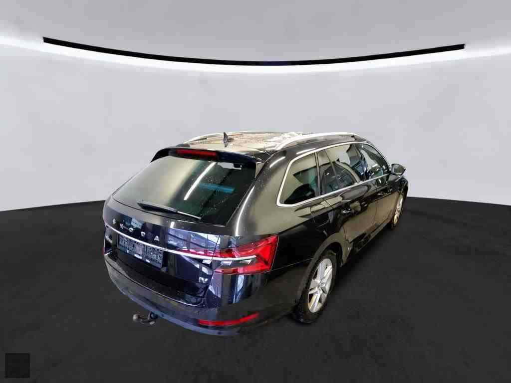 Slika vozila &Scaron;KODA Superb