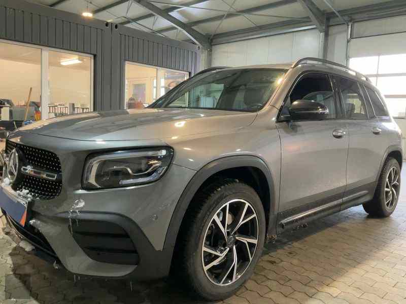 Slika vozila MERCEDES-BENZ GLB-Class