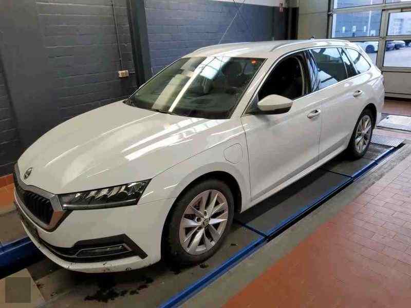 Slika vozila &Scaron;KODA Octavia