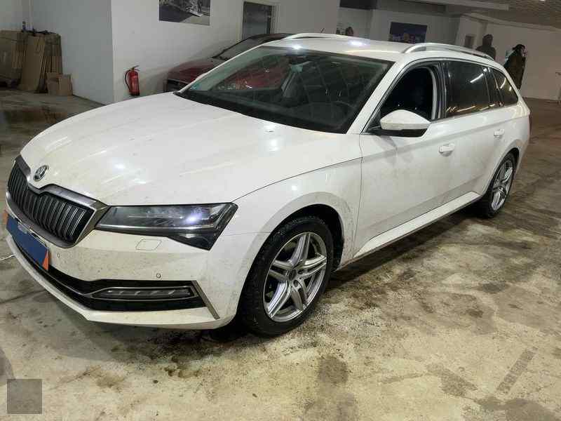 Slika vozila &Scaron;KODA Superb