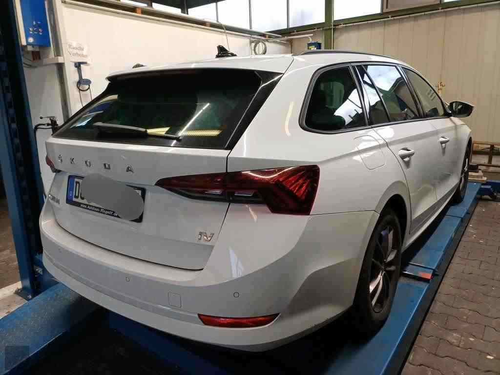 Slika vozila &Scaron;KODA Octavia