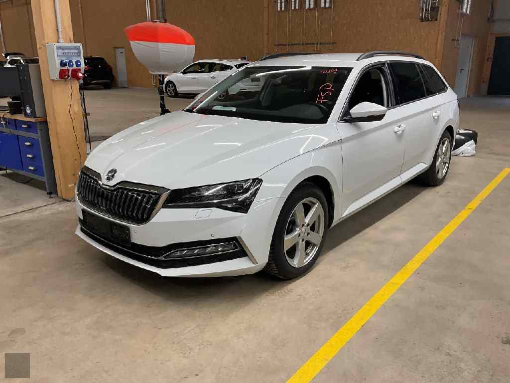 Slika vozila &Scaron;KODA Superb